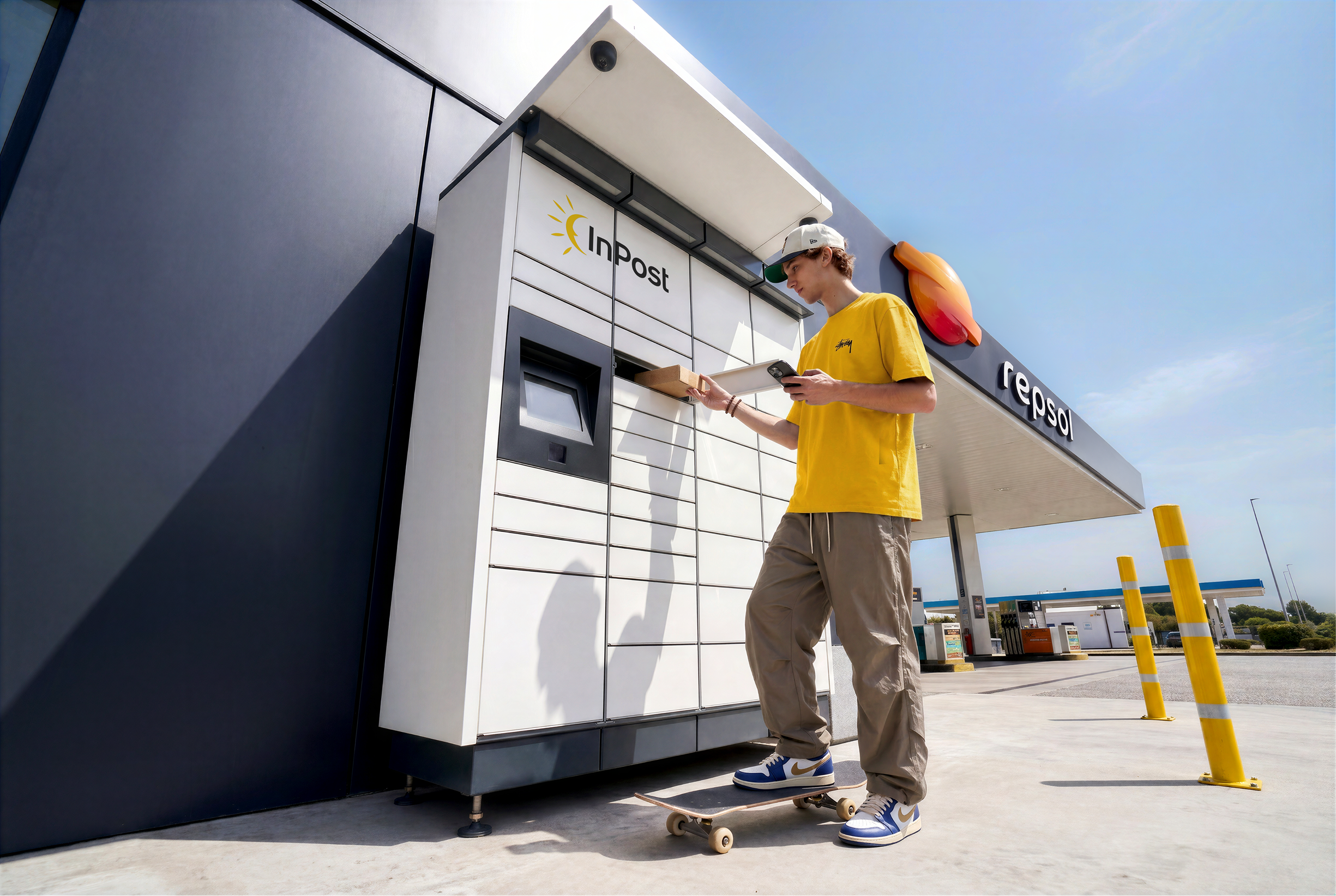 Locker InPost en una estación de servicio Repsol
